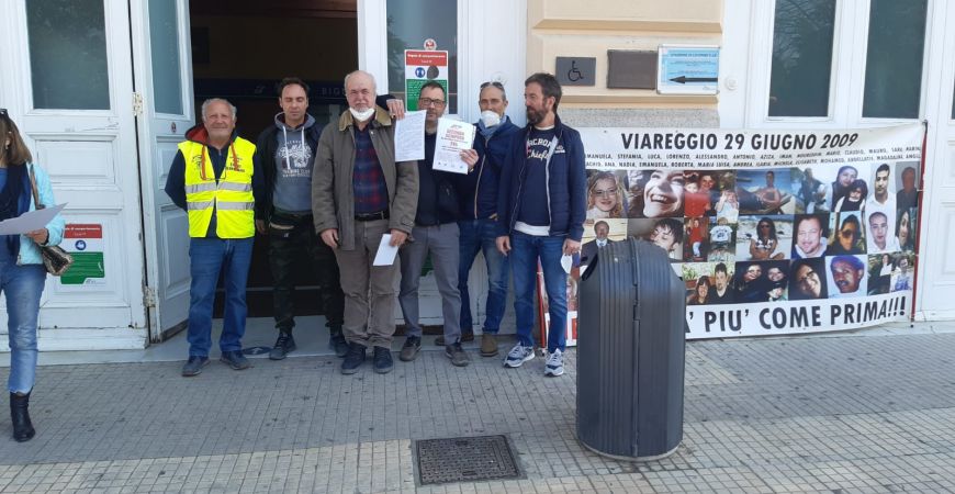 Diffuso un volantino durante lo sciopero dei macchinisti